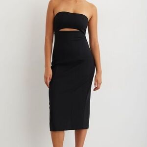 Elegant Black Strapless Dress